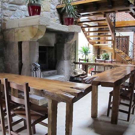 Posada Santa Eulalia Villanueva de la Pena Экстерьер фото
