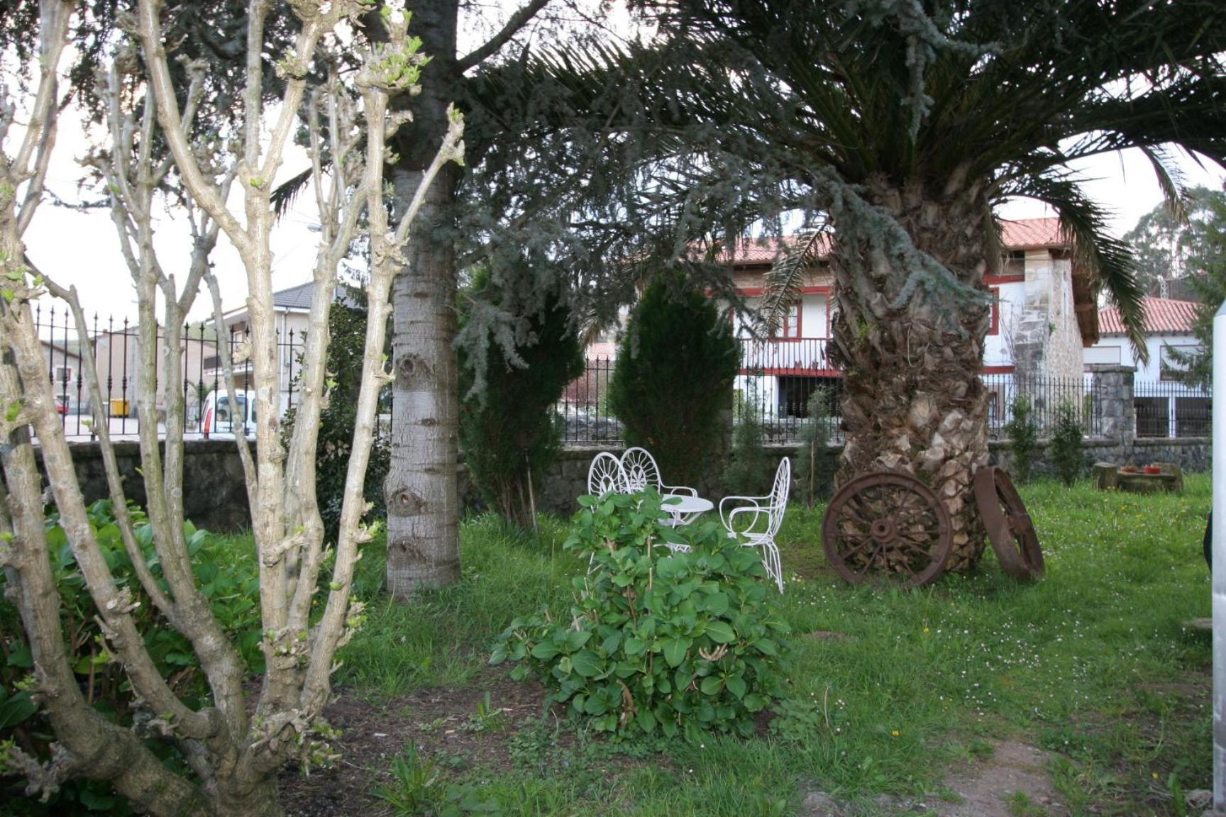 Posada Santa Eulalia Villanueva de la Pena Экстерьер фото